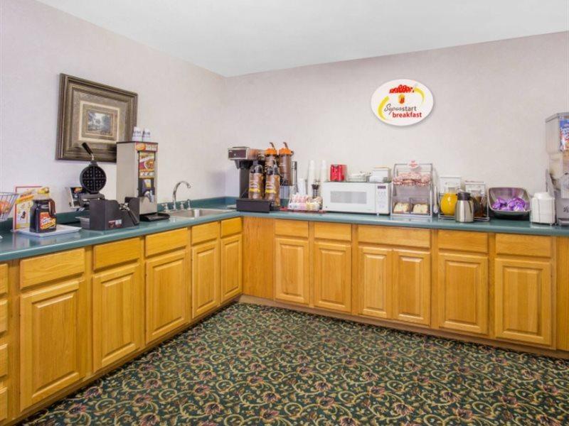 Burgundy Inn & Suites By Oyo El Paso ภายนอก รูปภาพ