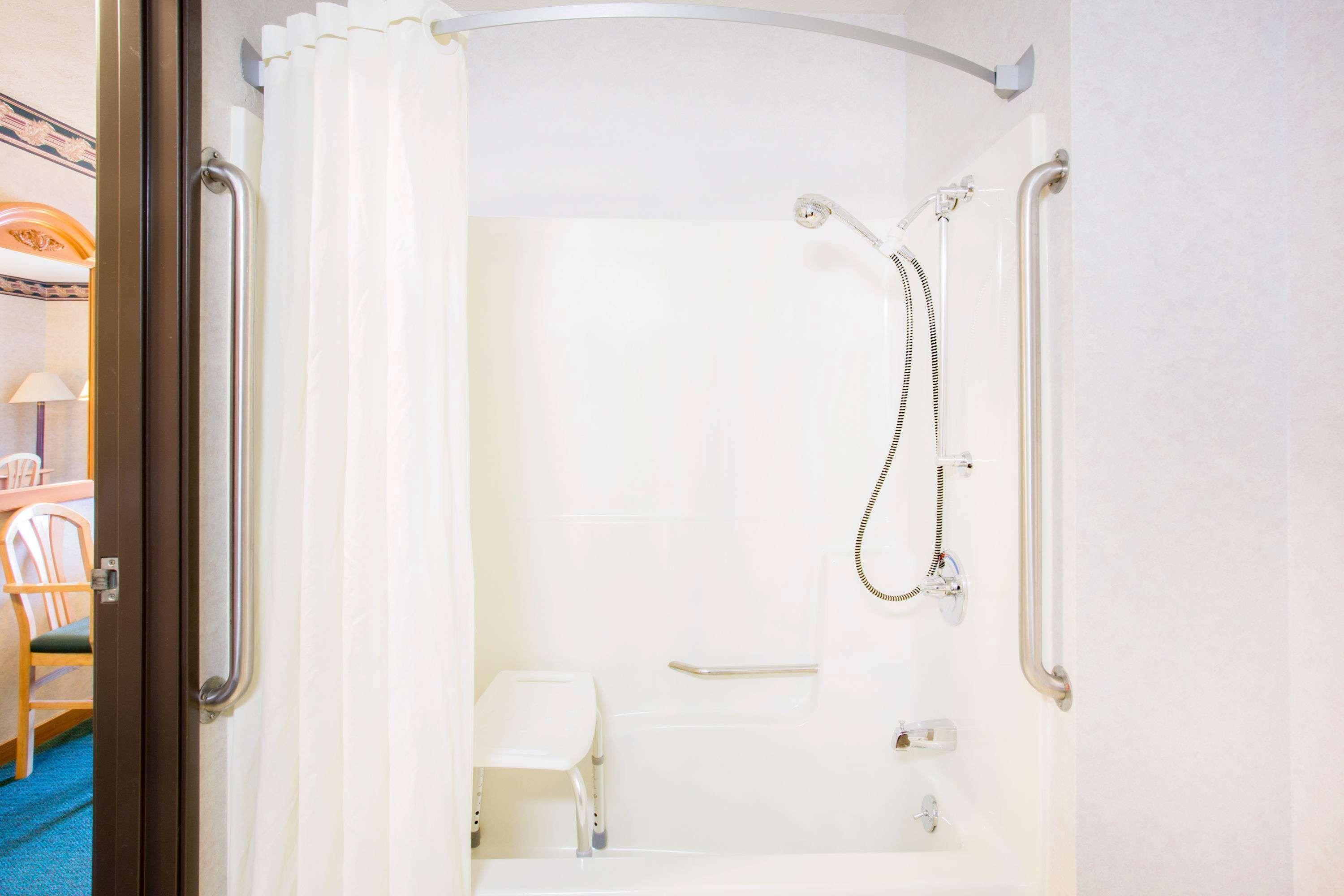 Burgundy Inn & Suites By Oyo El Paso ภายนอก รูปภาพ