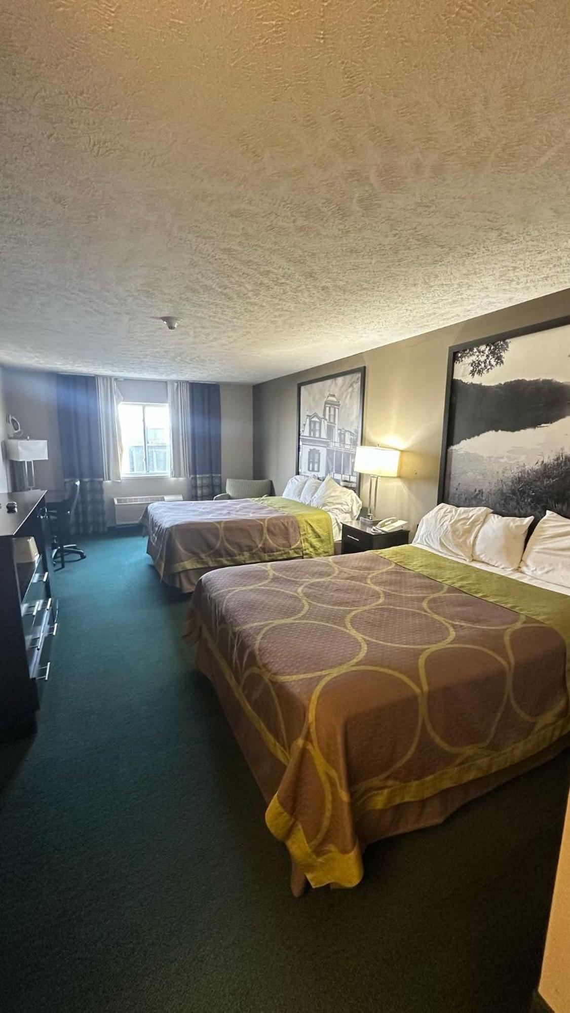 Burgundy Inn & Suites By Oyo El Paso ภายนอก รูปภาพ